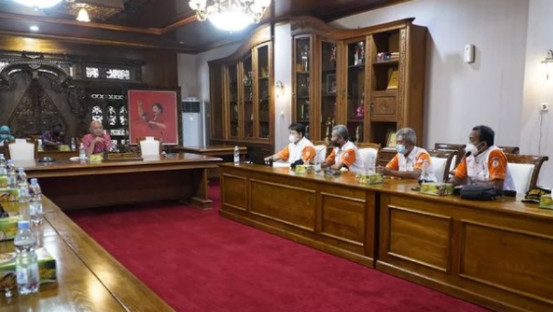 Bupati Jepara Dian Kristiandi saat menerima Pengurus ORARI lokal Jepara